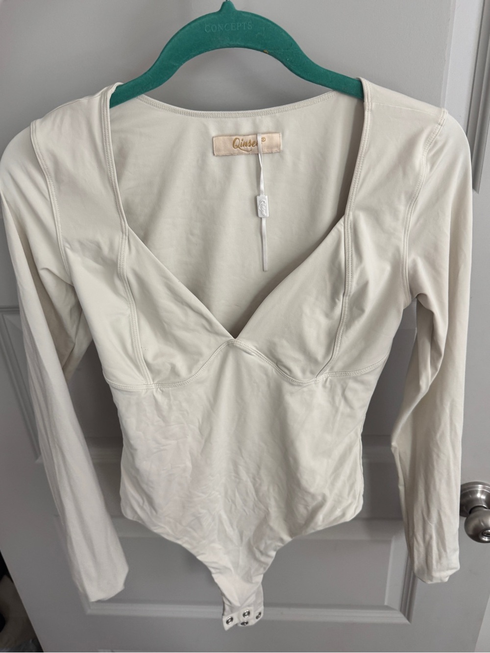 Quince Cream Long-Sleeve V-Neck Bodysuit
